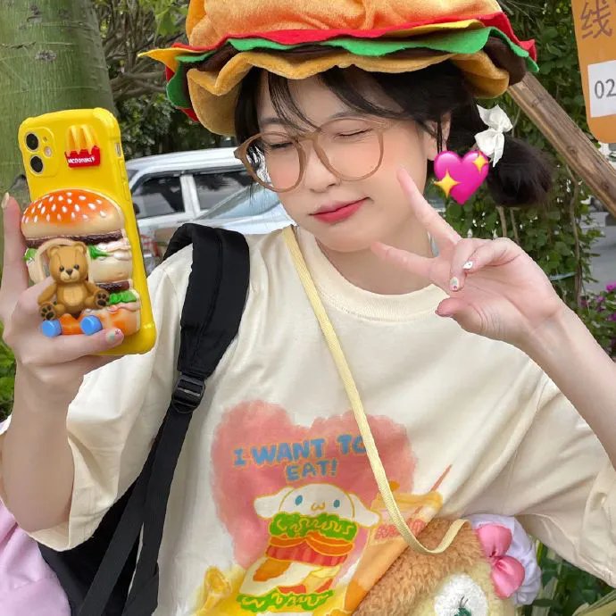 伊迪与潘 封面
